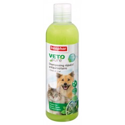 Shampooing répulsif antiparasitaire pour chien et chat